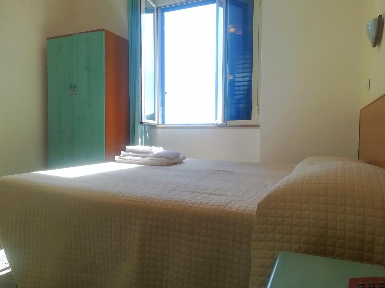 Hotel Valente ออร์โตนา ภายนอก รูปภาพ